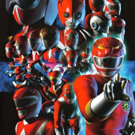 Grand groupe de héros rouges issus du Super Sentai, réunis dans un visuel consacré au tokusatsu japonais.