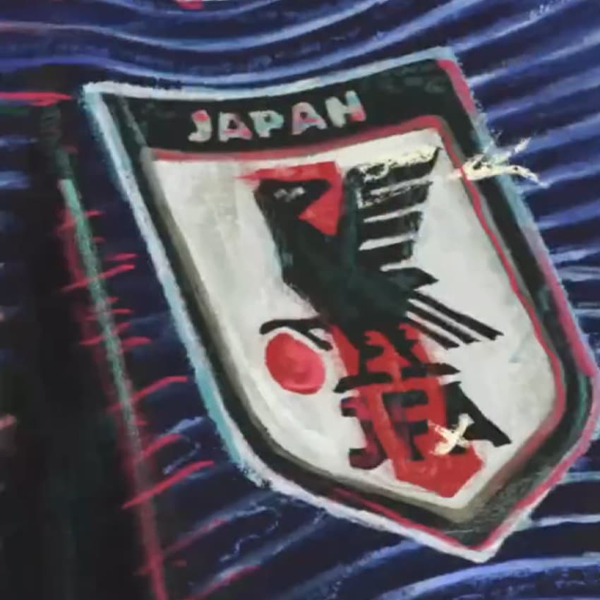 Maillot de football du Japon avec l’insigne officiel de la Japan Football Association.