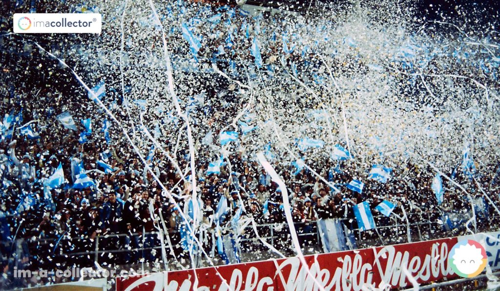 Supporters argentins dans les tribunes de l’Estadio Monumental lors de la finale de la Coupe du monde 1978.